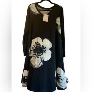 LulaRoe Emily NWT size M